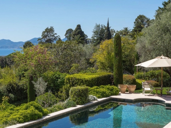 Villa For Sale in Cannes (8)